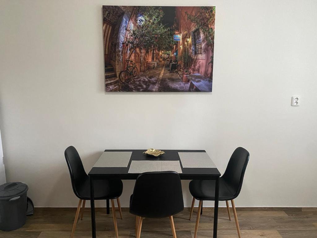 Cerna Ruze - Apartman 4 Plzen Ngoại thất bức ảnh