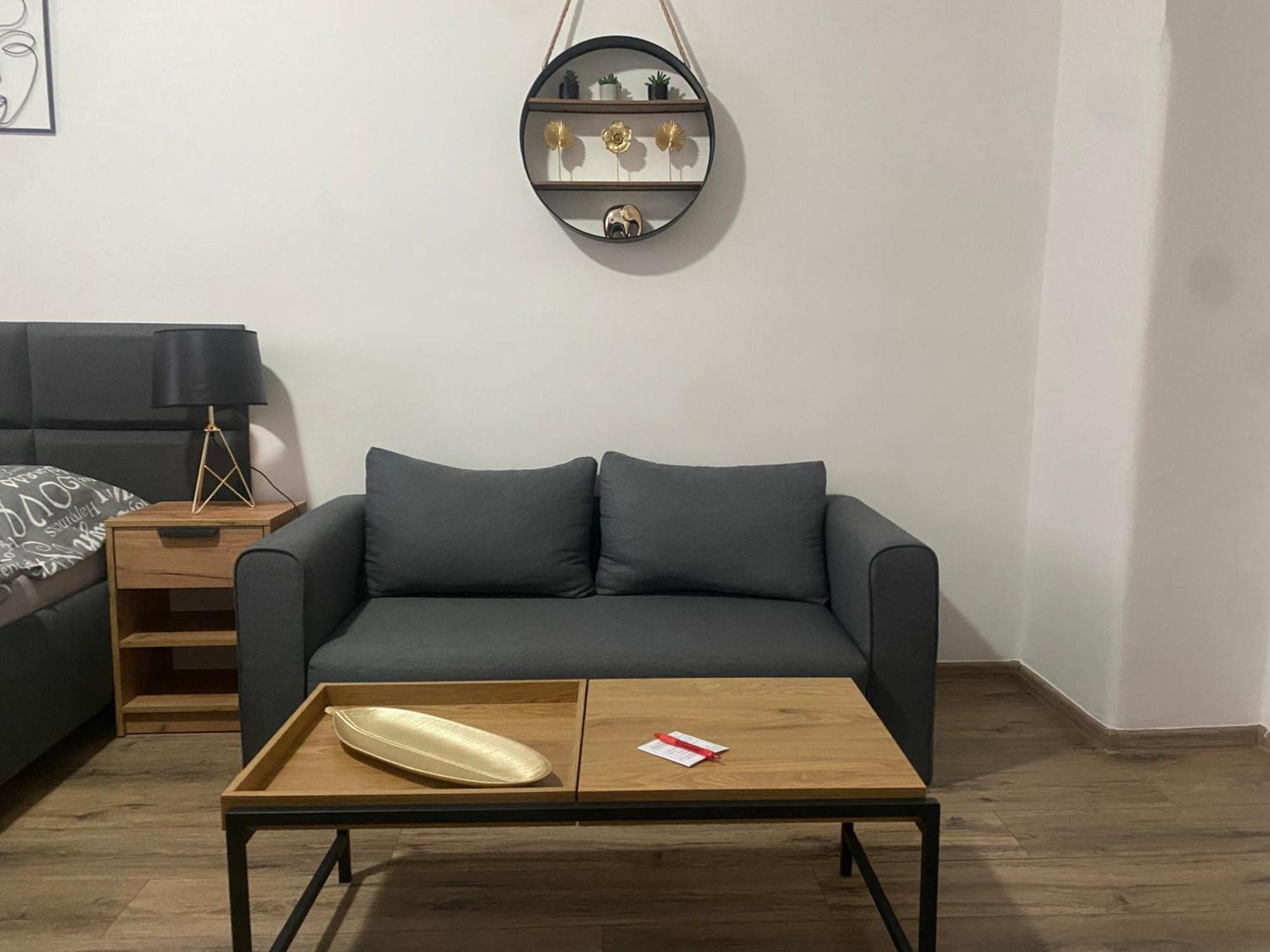 Cerna Ruze - Apartman 4 Plzen Ngoại thất bức ảnh